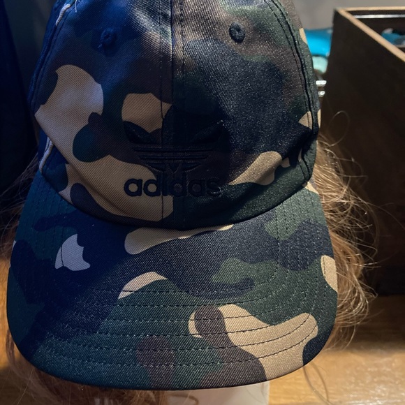 🌲⛰️Adidas Camo Drifit Athletic Hat - Picture 7 of 7